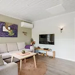 Sørlia Feriehus *